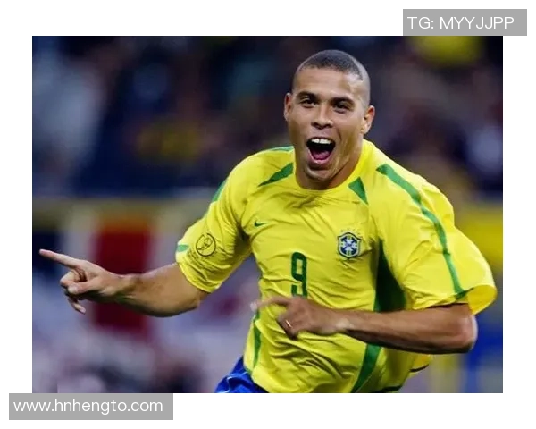 稀有收藏级足球球星亲笔签名相框装裱珍藏馈赠佳品