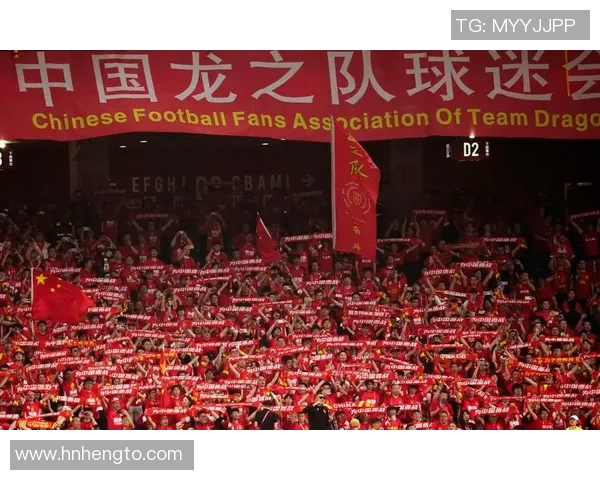 荣耀见证绿茵传奇汇聚球迷与球星情怀的签名足球纪念展