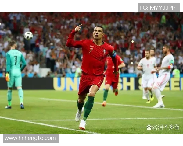 全球足球巨星风采：从梅西到C罗的传奇之路与球场魅力