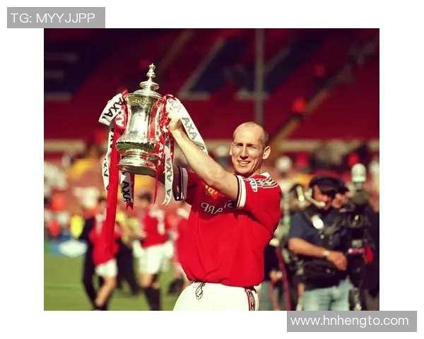 曾是足球球星的传奇人物如今转型为顶级主教练的故事与成就